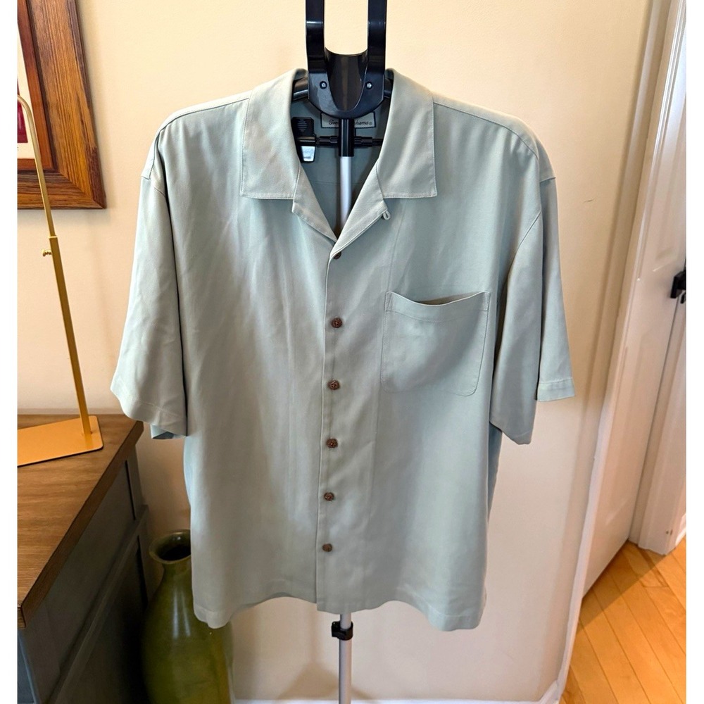 Tommy Bahama Men's XL Green 100% Silk Herringbone Short Sleeve Button Up Shirt